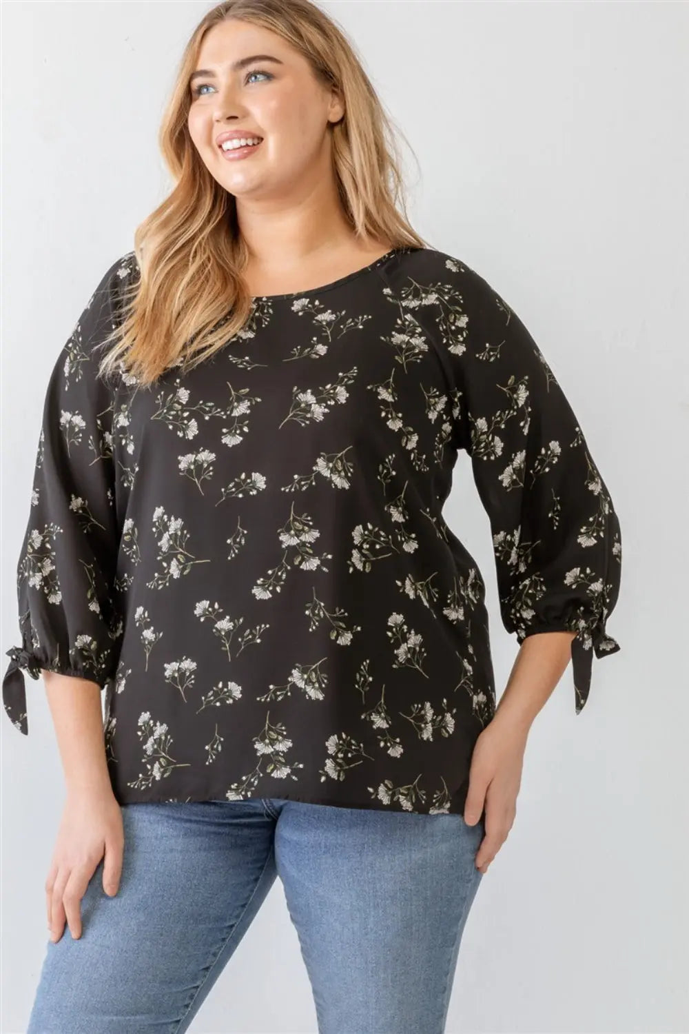 Zenobia Plus Size Floral Round Neck Blouse - Nikki’s Place